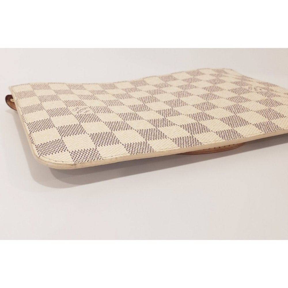 Louis Vuitton Neverfull MM Pochette in Damier Azur Canvas - Picture 7 of 9
